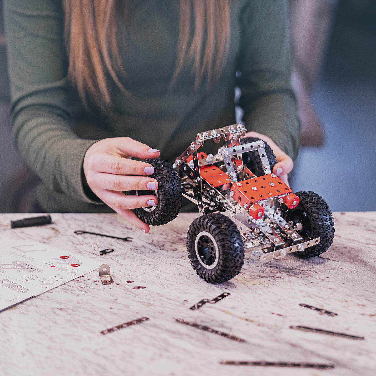 Maluvrian Erector Set adult builder: challenging yet rewarding DIY engineering project