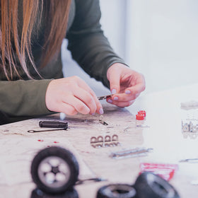 Maluvrian Erector Set open package: excitement starts with the satisfying unboxing