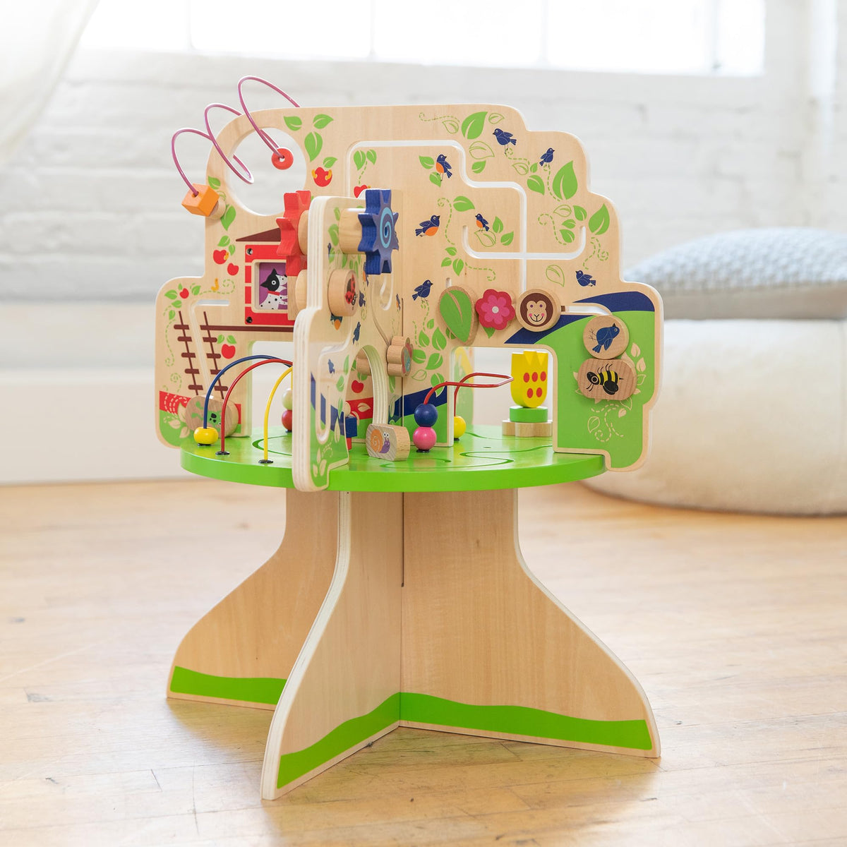 Manhattan Toy Tree Top Adventure detailed graphics capture attention