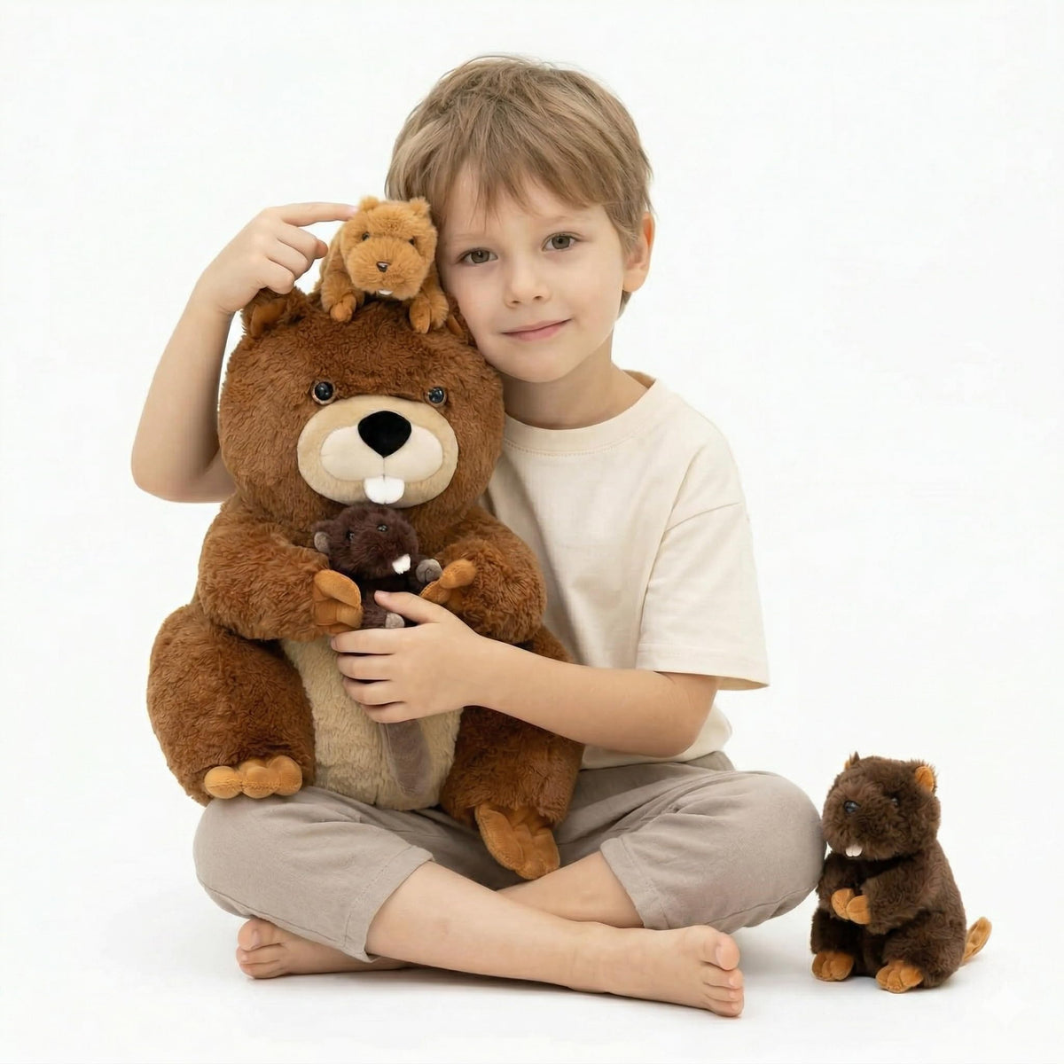 MaoGoLan giant beaver plush mama with three babies for imaginative woodland play