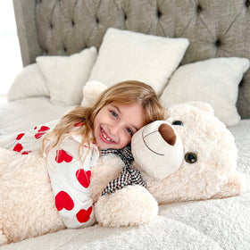 MaoGoLan soft fabric 47-inch teddy bear with cuddly feel.