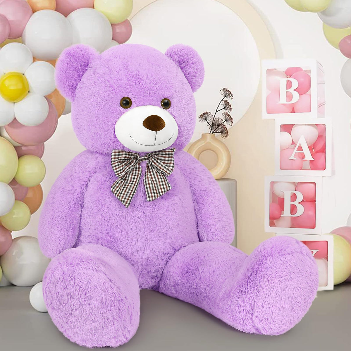 MaoGoLan giant teddy bear used as birthday or party decor.