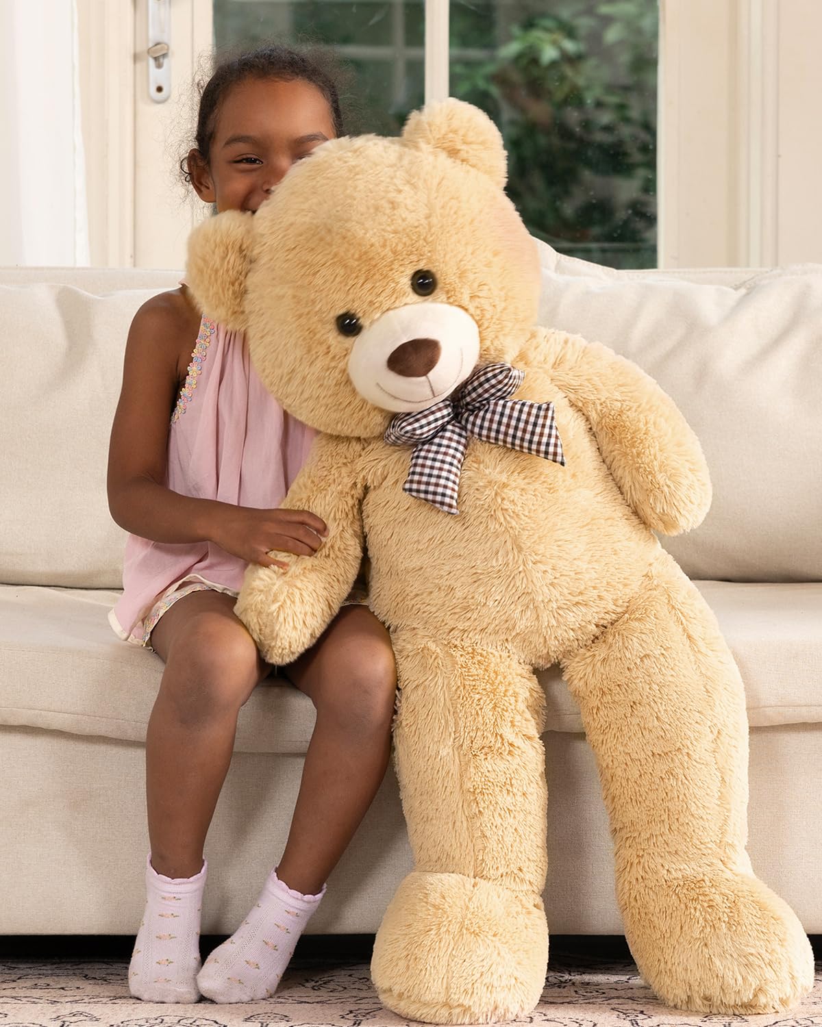 Maogolan Giant Teddy Bear closeup face, ultra-soft for cozy hugging.
