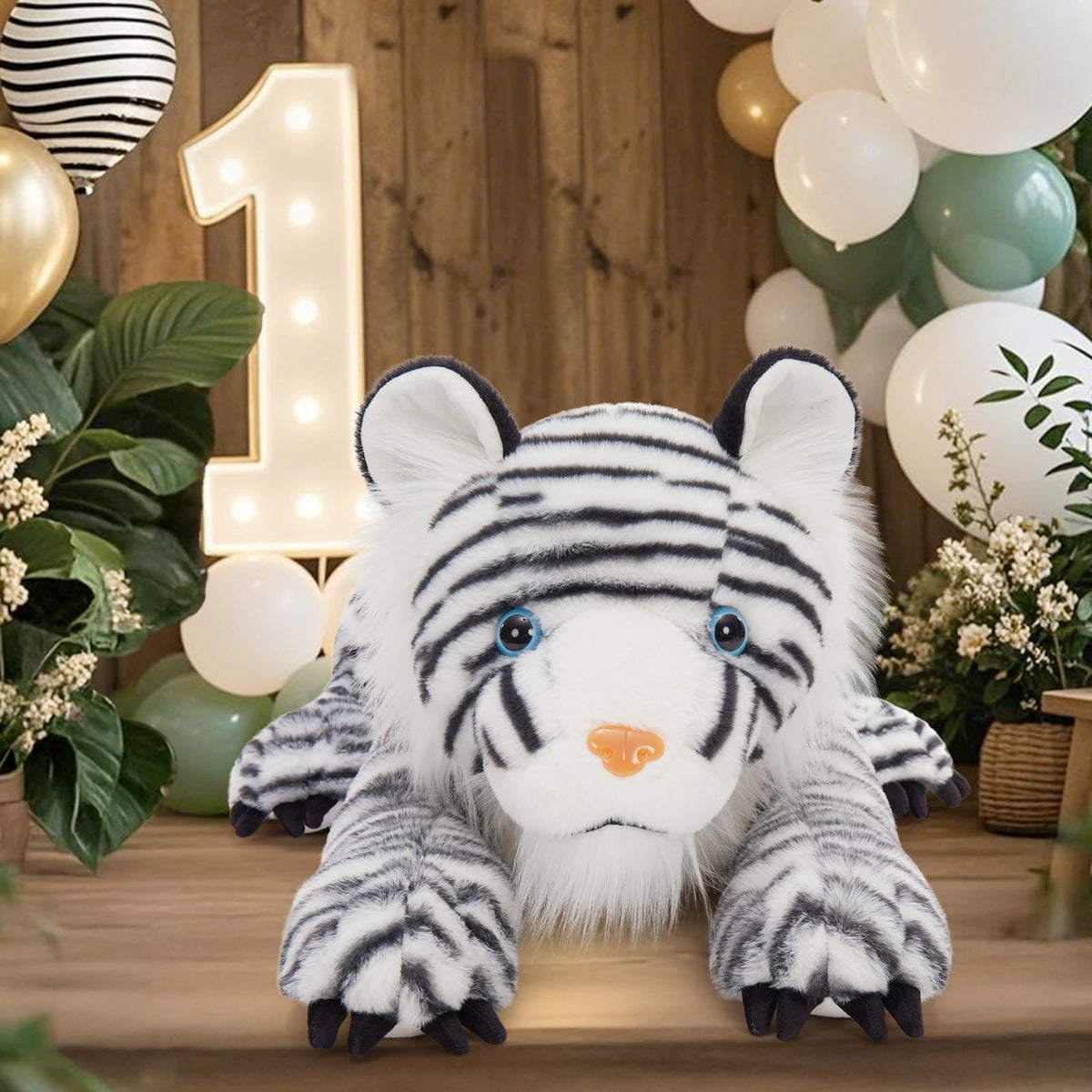 MaoGoLan tiger plush demonstrating easy care and long-lasting fluff