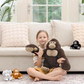 MaoGoLan gorilla plush with realistic muscle detailing sparks imaginative play.