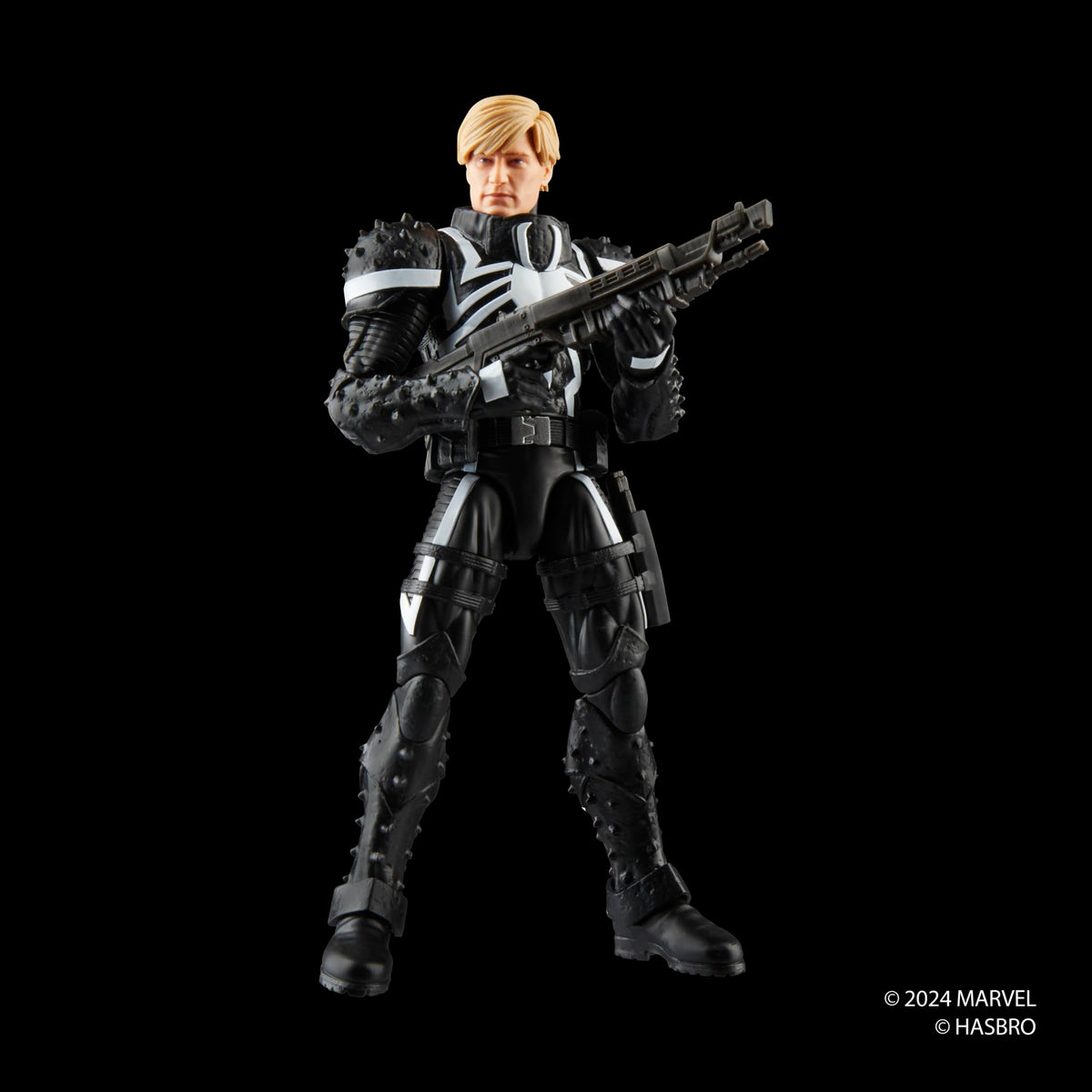 Alternate hands provide versatile action poses and grips for Agent Venom.