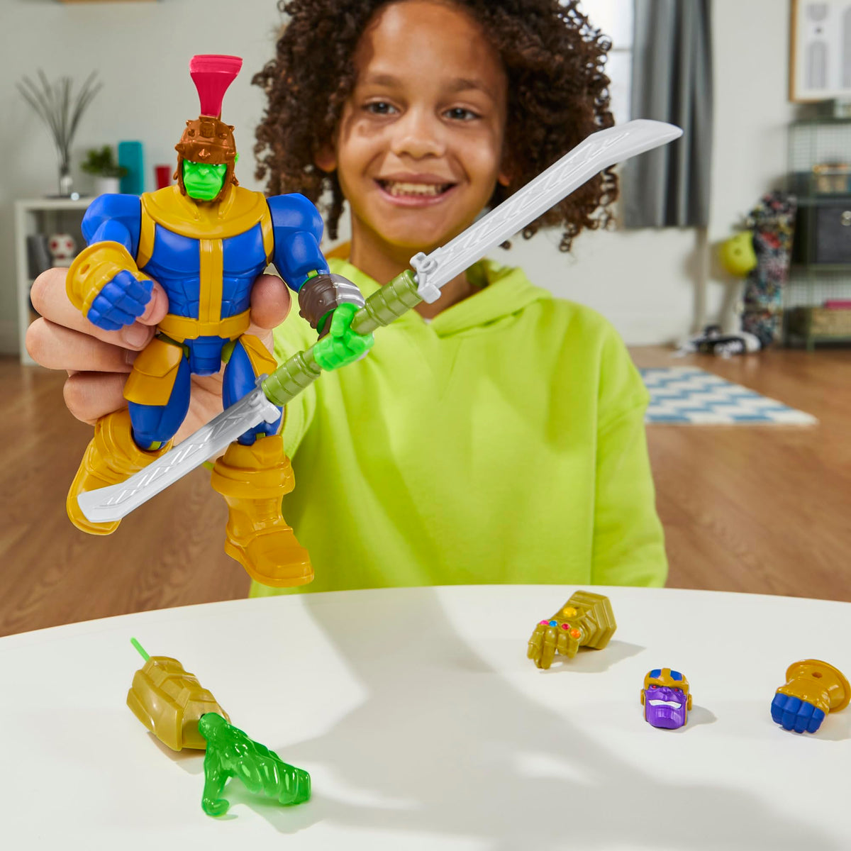 Universal connectors demonstrate durability and cross-figure compatibility in MixMashers.