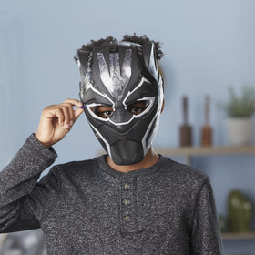 Marvel Black Panther Vibranium Power FX Mask suitable for kids ages 5 and up during pretend battles.