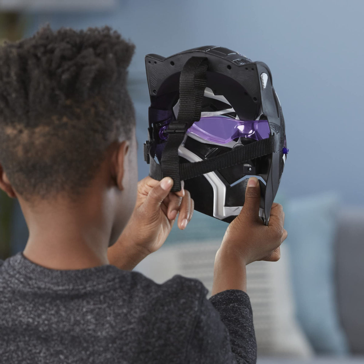 Marvel Black Panther Vibranium Power FX Mask lenses up and down for versatile roleplay.