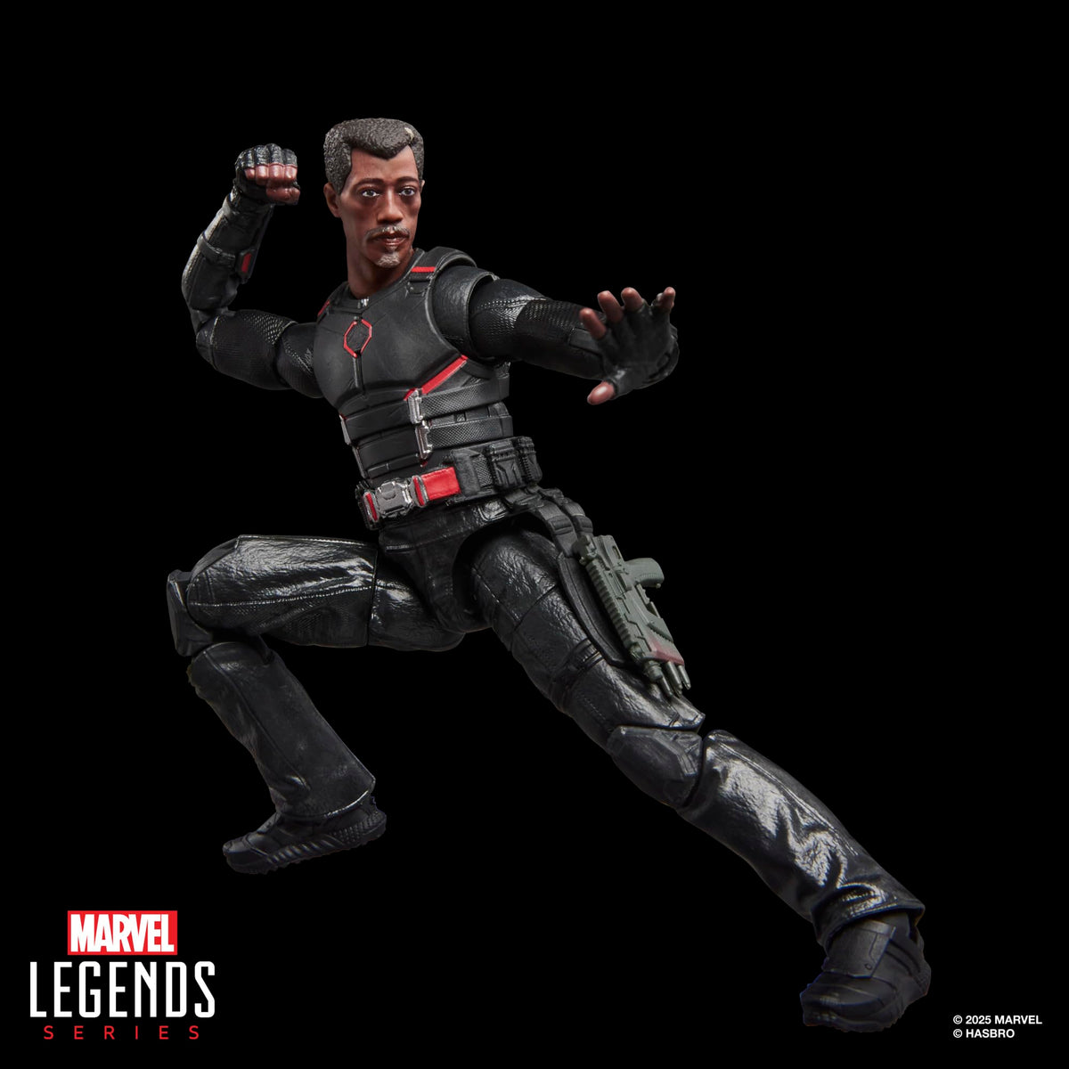 Marvel Blade sunglasses and hands pack enables versatile posing
