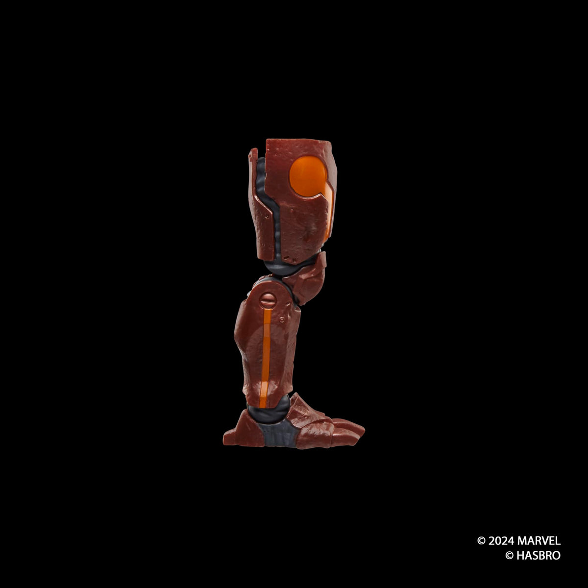 Marvel Legends Gambit Build-A-Figure leg piece detail.