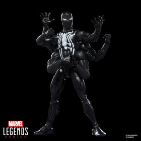 Over 20 articulation points enable dynamic posing of Spider-Man