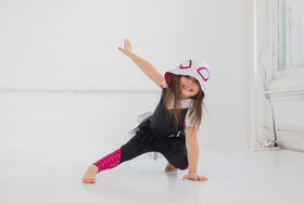 Elastic waist on Marvel Spider-Verse leggings for easy, secure fit