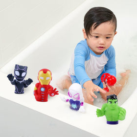 Marvel Spidey & Friends Black Panther squirter encourages interactive bath time adventures.
