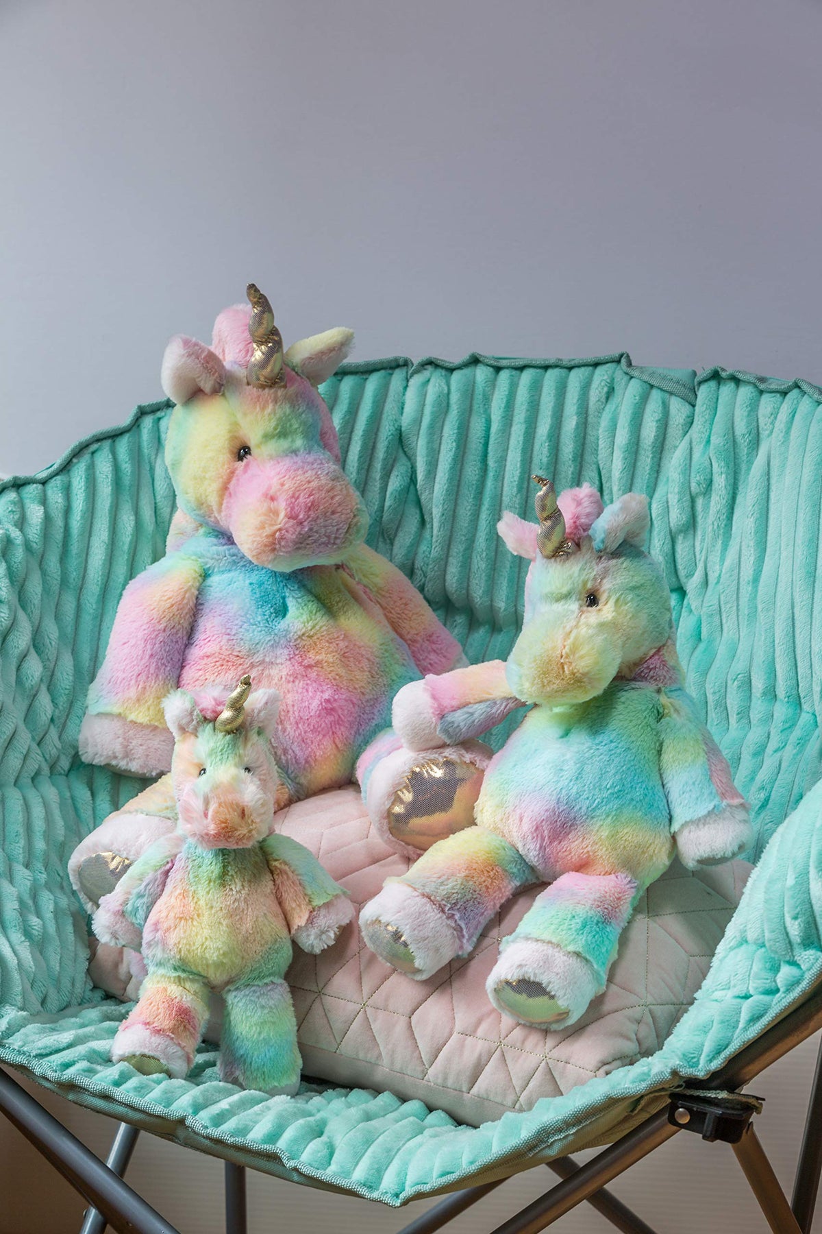 Mary Meyer Fro-Yo Unicorn features pink mane and tail for imaginative tea parties.