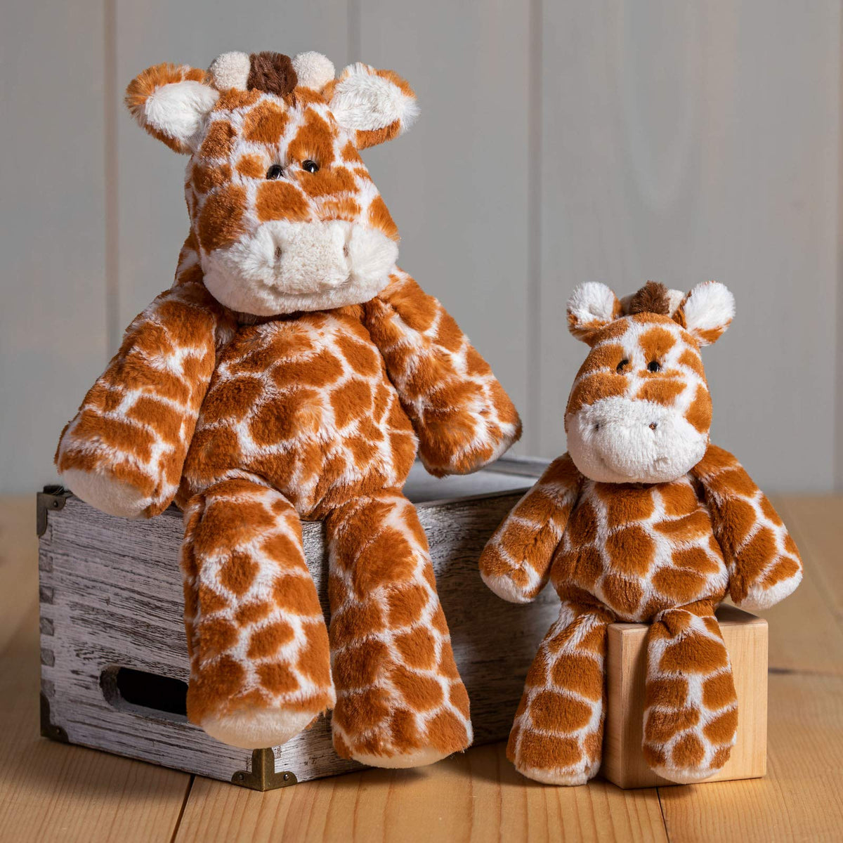 Mary Meyer Marshmallow Zoo Giraffe soft nose and horns invite gentle play.