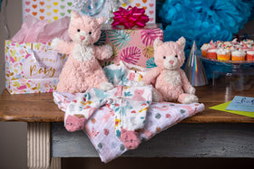 Mary Meyer Putty Kitty Weighted Bum creates a floppy, hug-friendly feel.