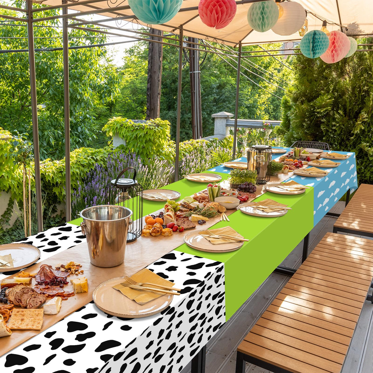 MASHAN mixed-color cartoon tablecloth offers flexible styling for multi-theme events.