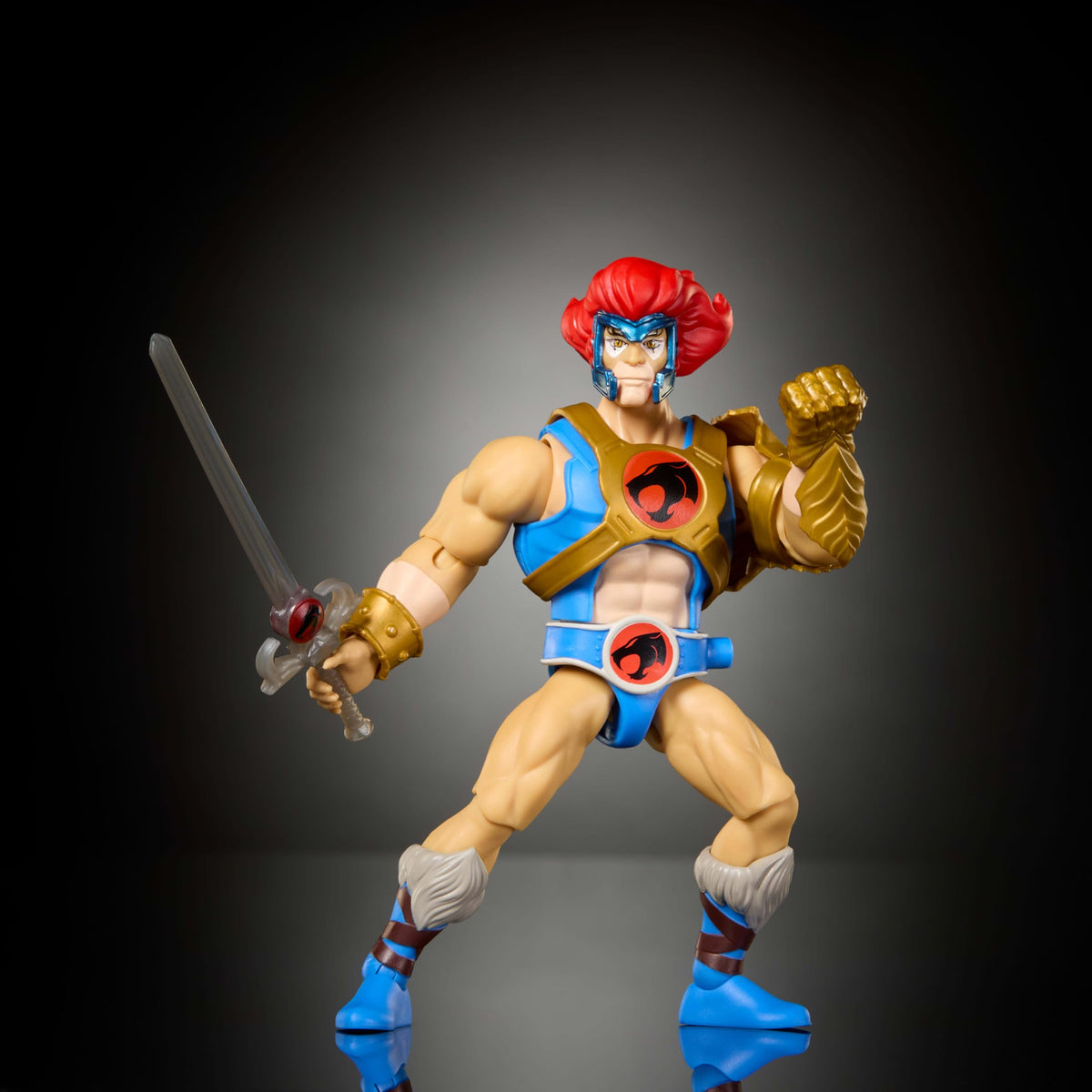 Lion-O 16-joint articulation enables expressive poses and action scenes.