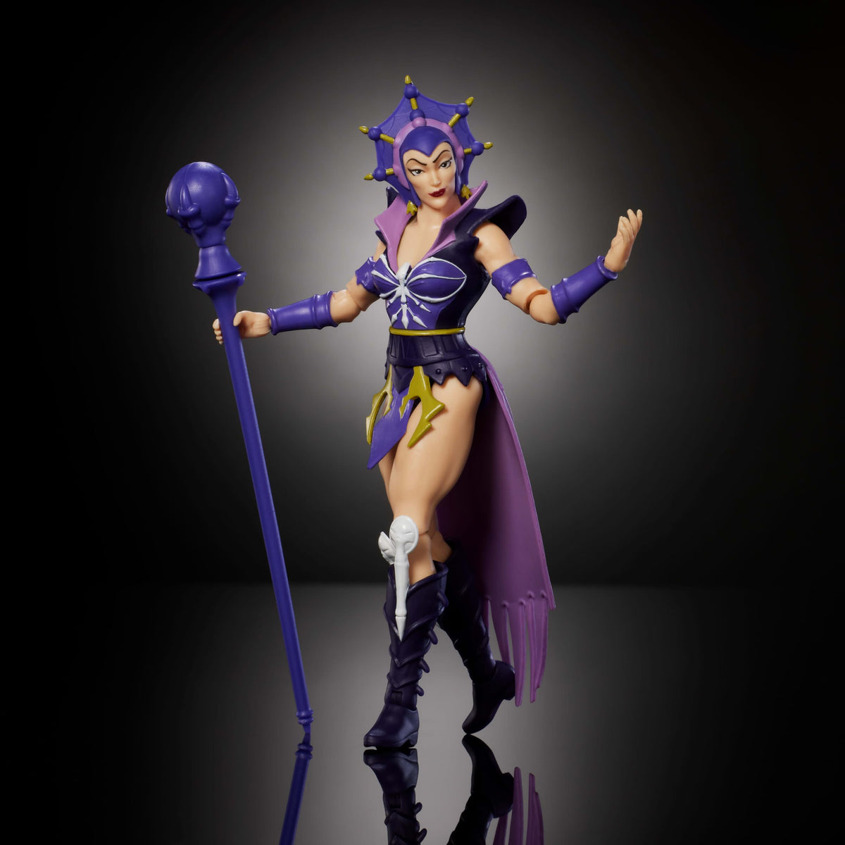 Masters of the Universe Origins Evil-Lyn 16 points articulation enables flexible poses