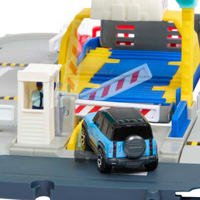 Matchbox HMH29 bridge-and-gate-movement prompts storytelling and cooperative play.
