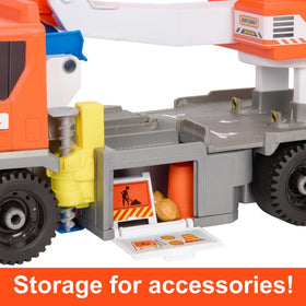 Matchbox hopper dumps boulders for authentic material handling