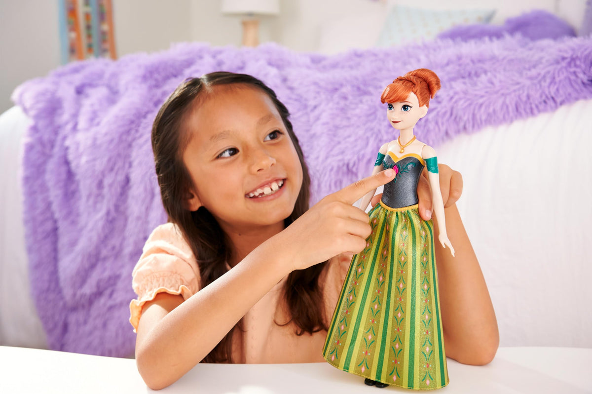 Mattel Anna doll close-up with removable soft skirt highlights authentic hairstyle.