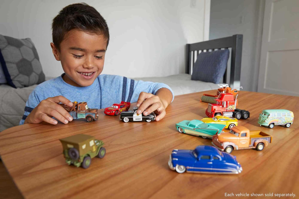 Mattel Cruz Ramirez die-cast showcases authentic Cars logos for immersive play.