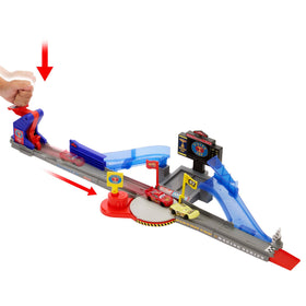Crushed car accessory complements the Piston Cup playset for dramatic crashes