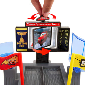 Slam launch feature boosts Lightning McQueen over the ramp for stunt play