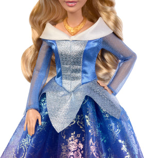 Poseable Aurora and Maleficent dolls enable lifelike posing and storytelling.