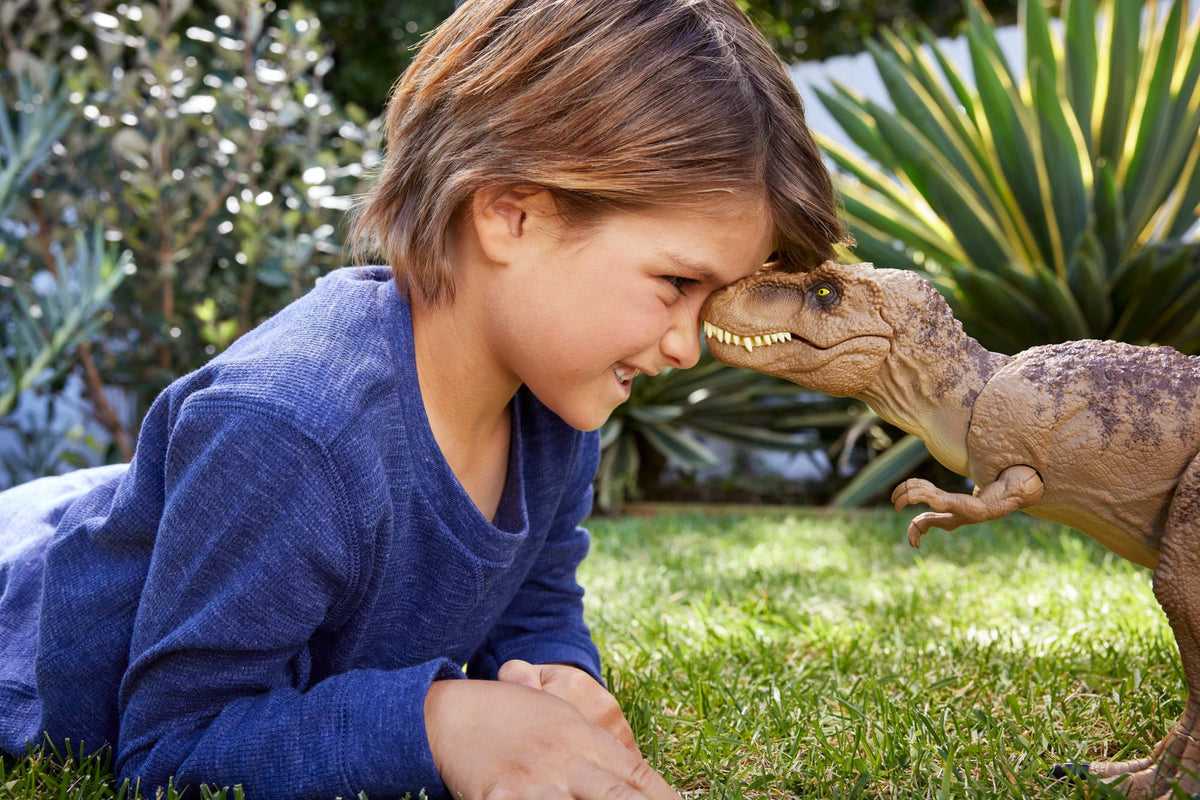 Mattel Jurassic World T-rex chomp and roar simulate fierce battle sounds.