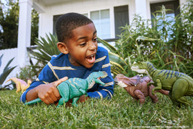 Mattel Jurassic World Wild Roar Pachyrhinosaurus dual-head-strike enables thrilling action