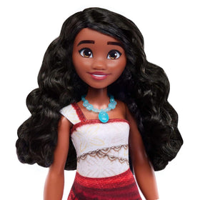 Mattel Moana necklace detail enhances authentic movie-inspired play.
