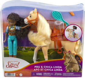Mattel Spirit Untamed brush and carrot treats inspire grooming and nurturing play.