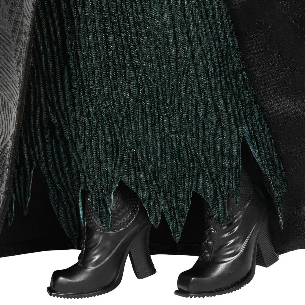 Braided hair and vibrant green finish reflect the on-screen design.