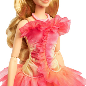 Mattel Wicked Glinda doll hairclips for easy styling of blonde locks.