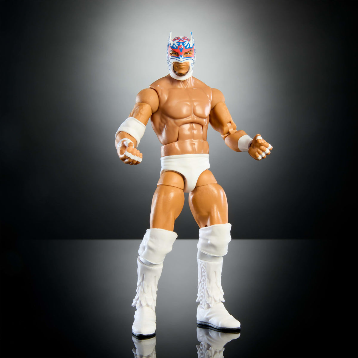 Interchangeable hands and accessories enhance play and display options for Dragon Lee.