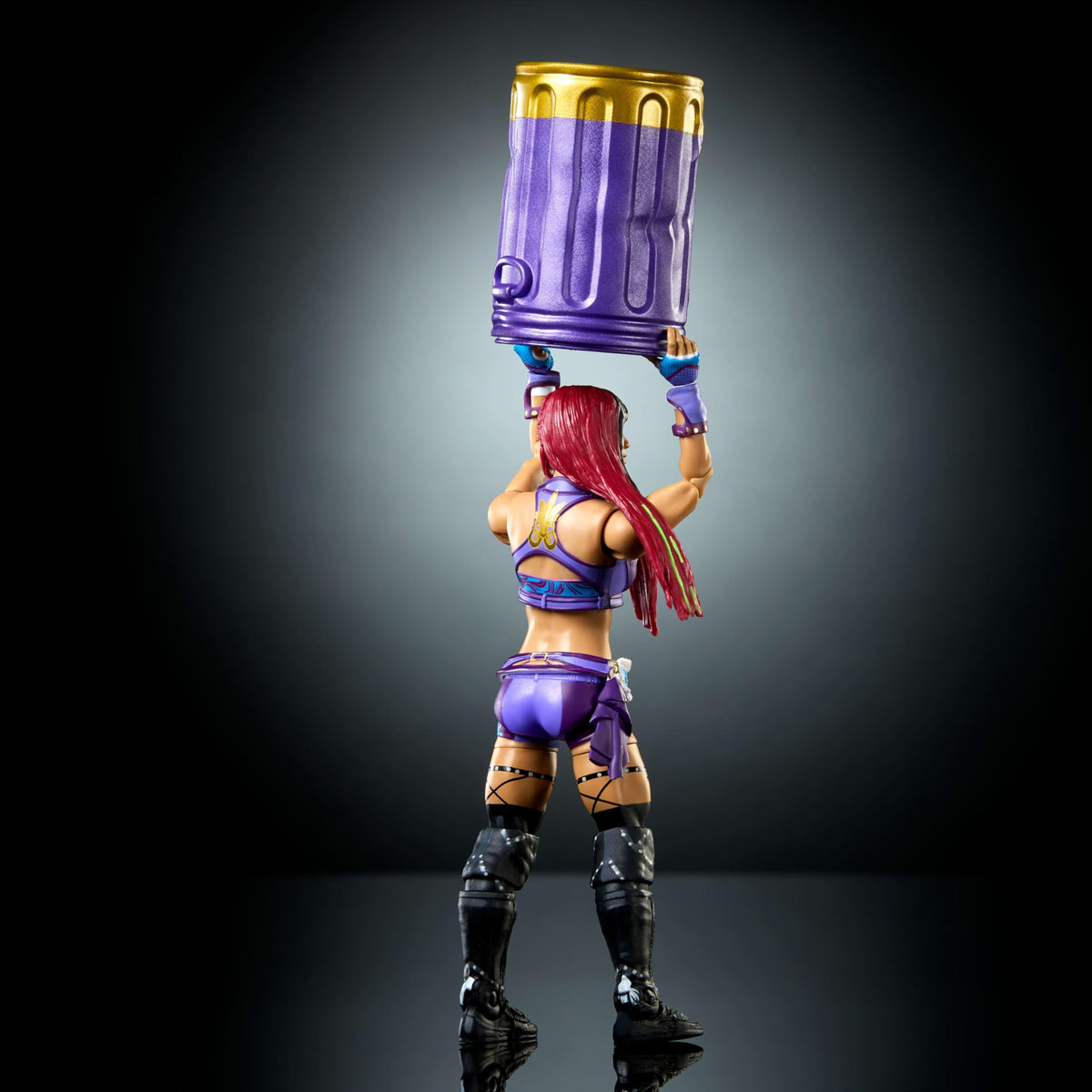 Interchangeable hands for varied poses with Iyo Sky Mattel figure