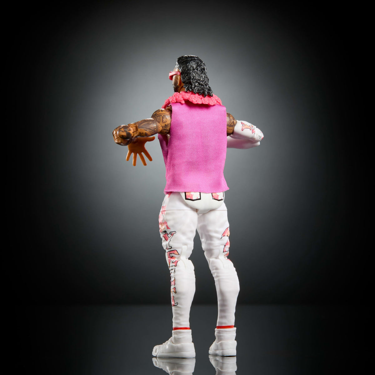 Mattel WWE Elite Jey Uso includes swappable hands for versatile play and display.