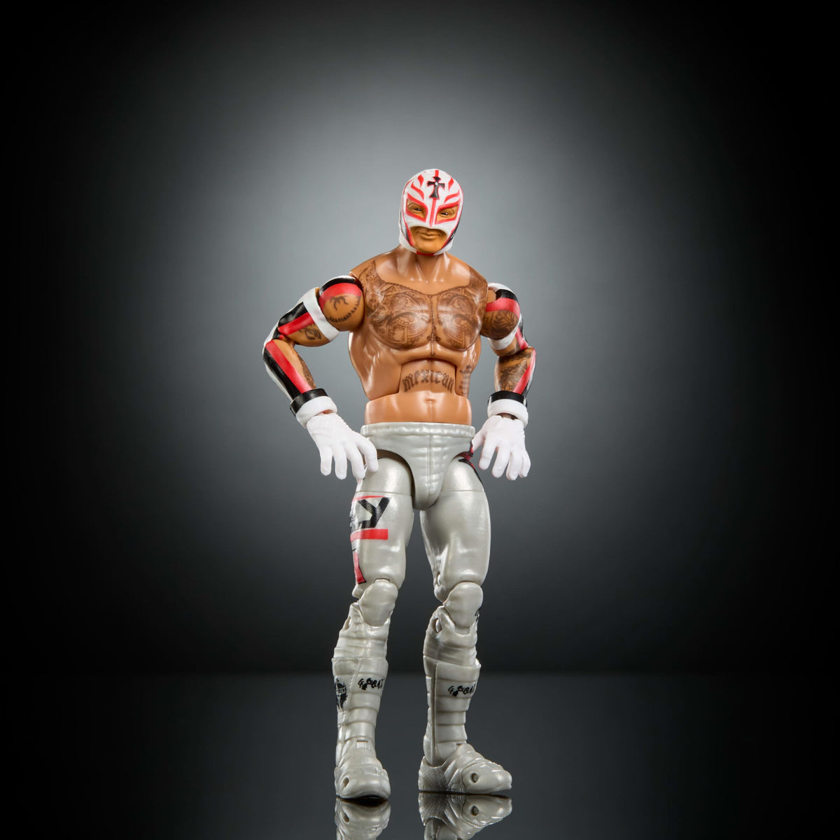 Mattel WWE Elite Rey Mysterio interchangeable hands for varied action poses