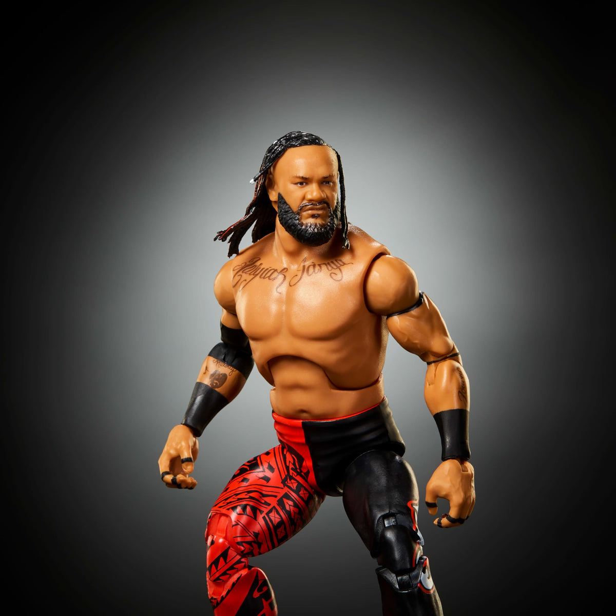 Interchangeable hands and accessories expand display options and on-the-mat action.