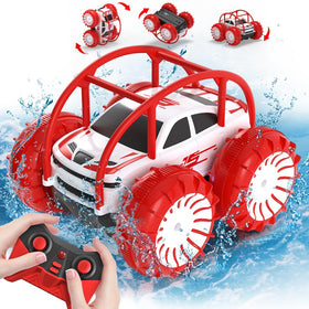MaxTronic Amphibious RC Car in water for outdoor play
