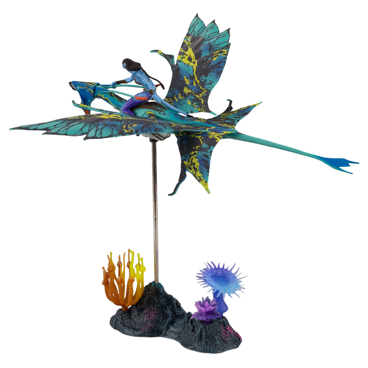 McFarlane Toys Avatar bioluminescent effect under black light.