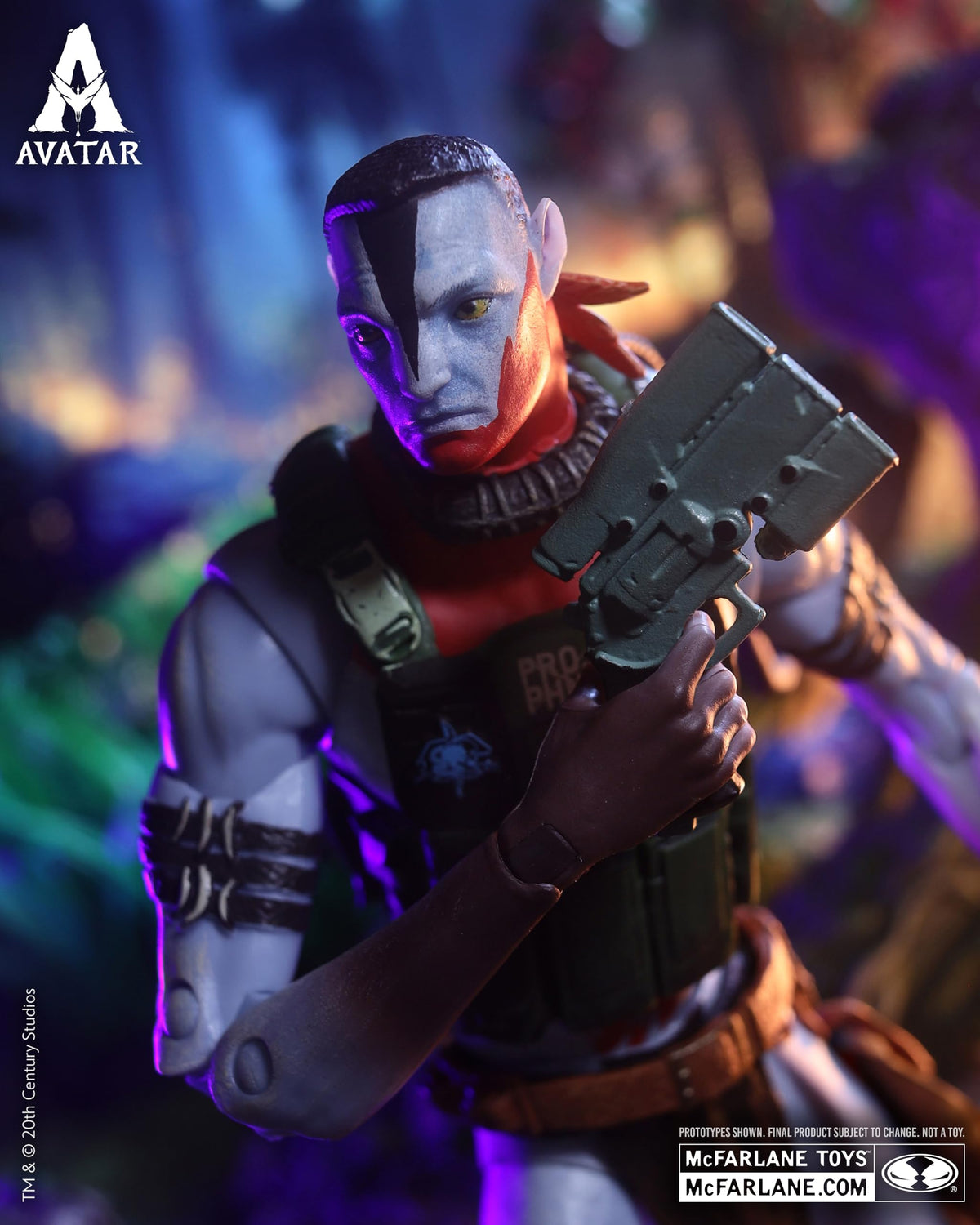 McFarlane Toys Avatar Quaritch in-box display option for collectors