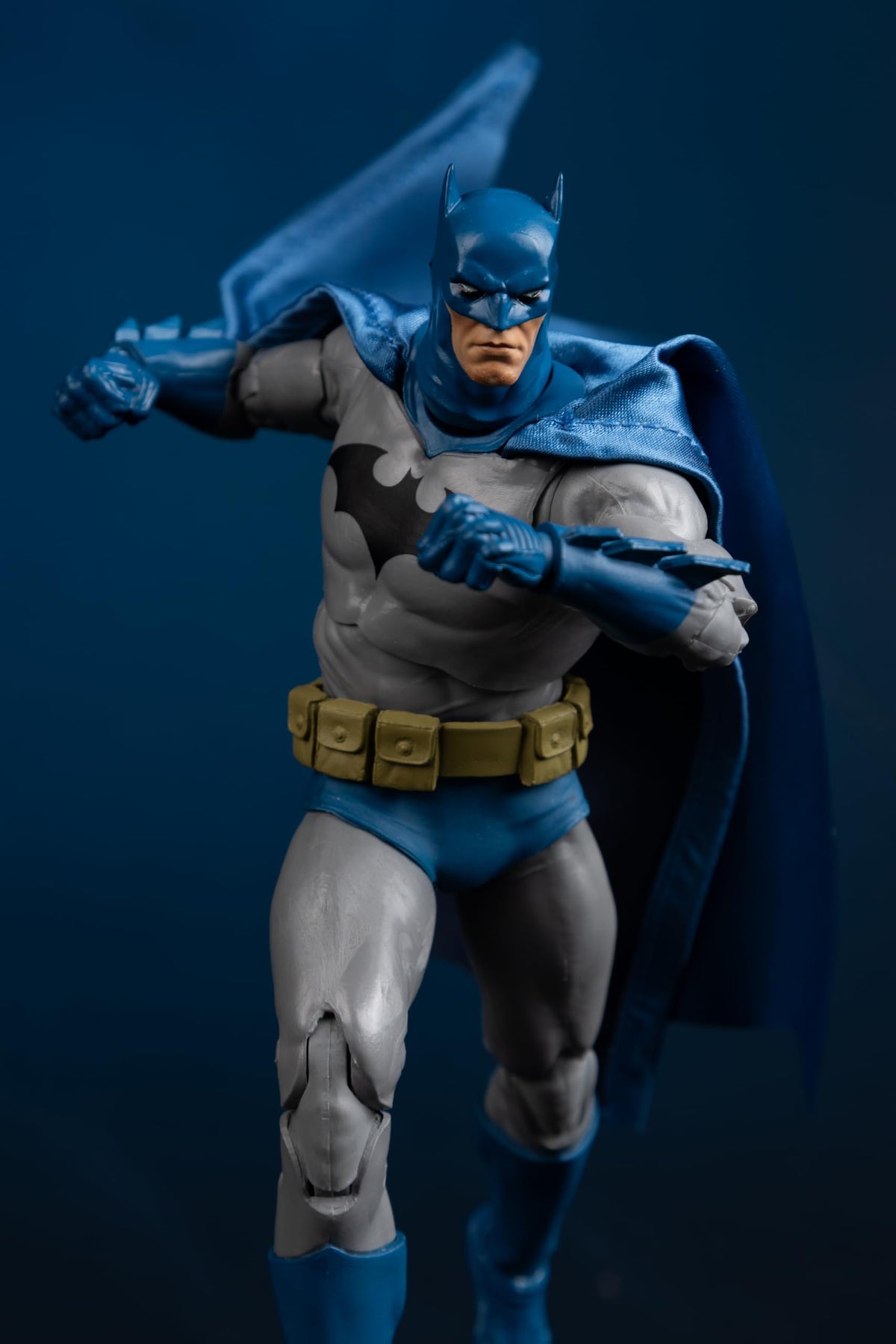 McFarlane DC Multiverse Batman Hush 2 with two batarangs enables action-ready posing