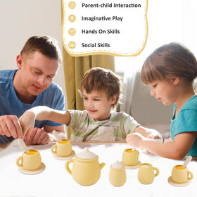 MCGMITT silicone coasters protecting surfaces during playtime