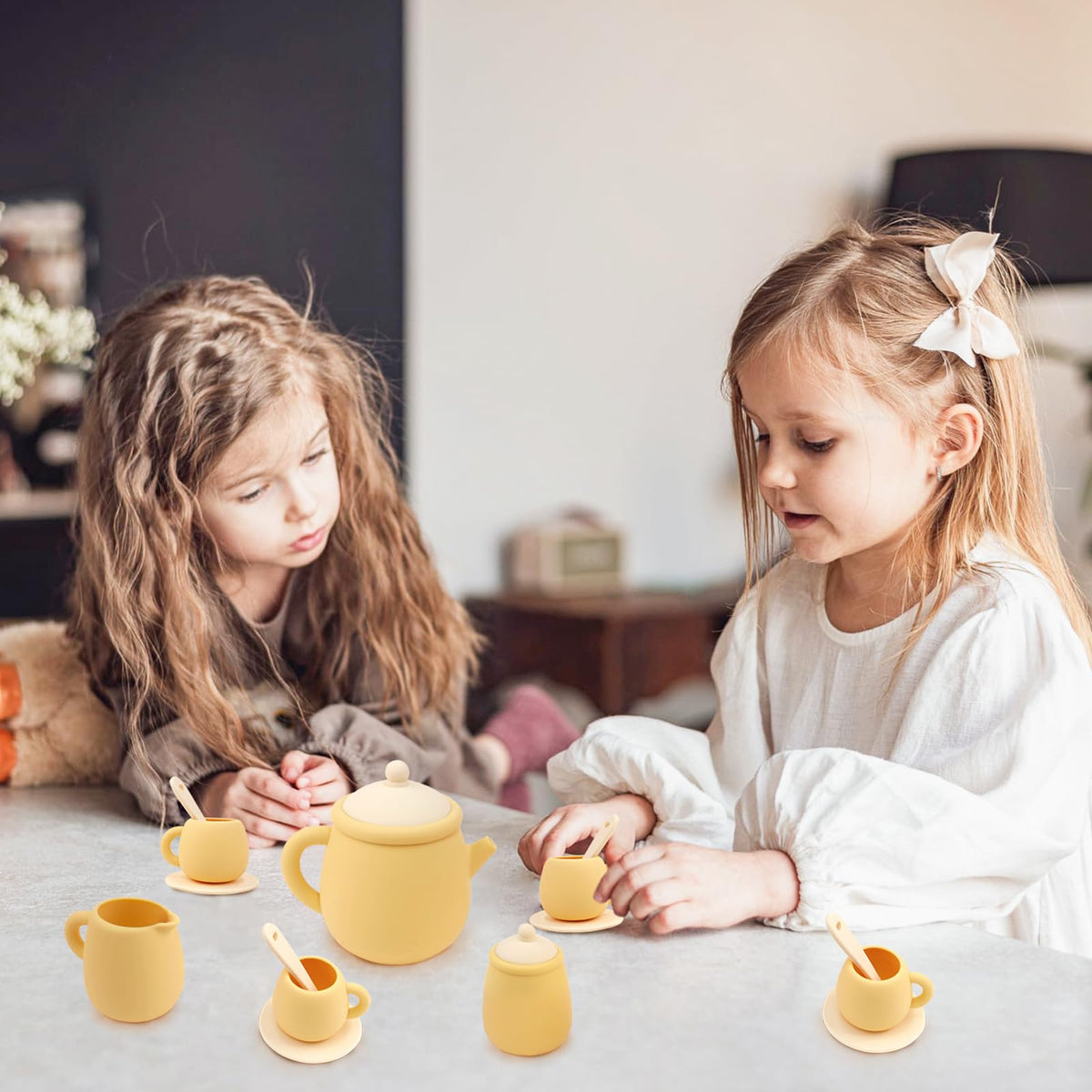 MCGMITT creamer container for a realistic tea party experience
