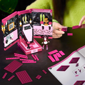 Mega Brands Draculaura secrets and G1 easter eggs spark nostalgia.