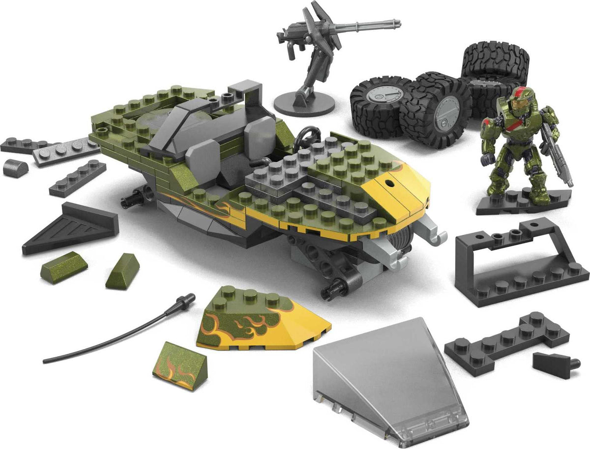 Mega Halo Warthog pivoting gauss turret adds action-ready defense during play